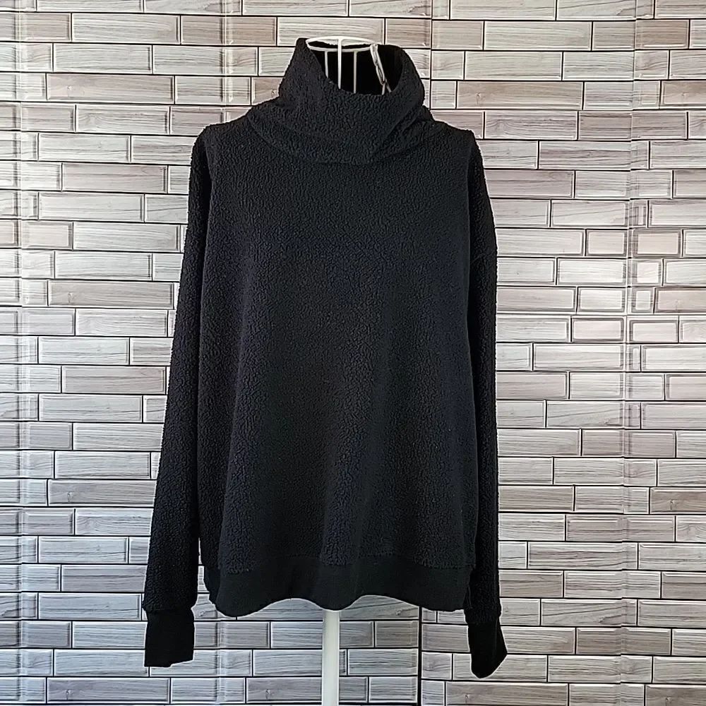 Izod faux fur fleece sweater Turtleneck - Black Womens  Size L